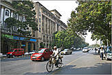 И велосипедистов в Мумбаи я как-то в больших количествах не заметил, это не Пекин...

Продолжение в части 22
*