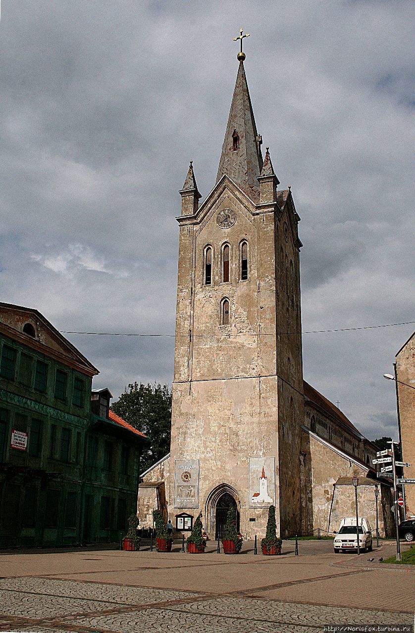 Собор Иоанна Крестителя, построенный в XIII веке. Цесис, Латвия
