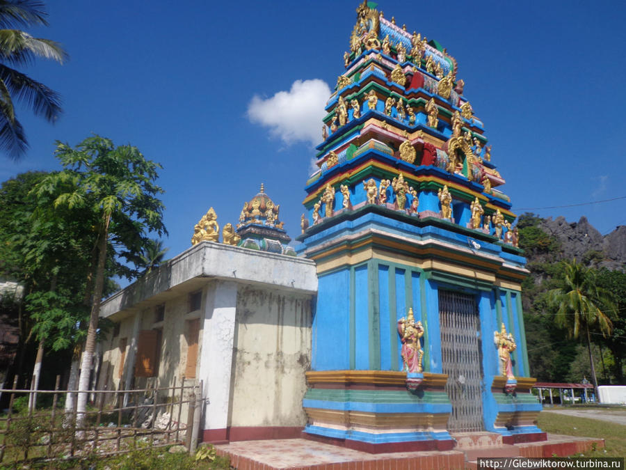 Посещение храма Шри-Тхан-Да-Ю-Тха-Па-Ни Моулмейн, Мьянма