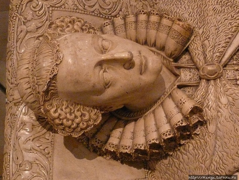 Надгробная плита Марии Стюарт в Вестминстерском Аббатстве. Фото из интернета Стерлинг, Великобритания