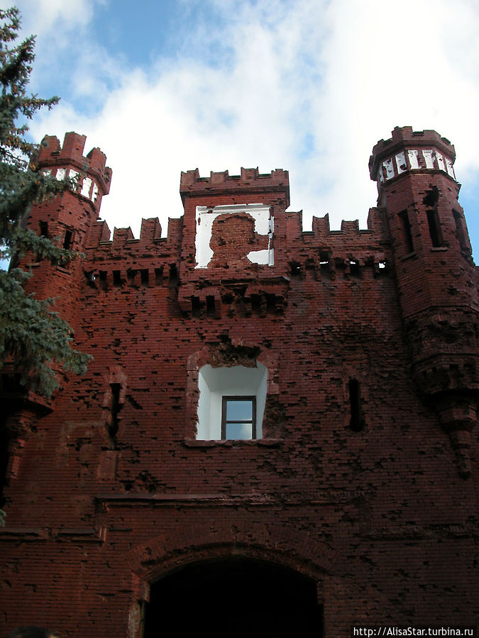 Ворота крепости, через которые ворвались фашисты Прага, Чехия