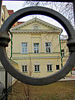Дом № 9-а. Флигель усадьбы Суханова, построенный в первой трети XIX века.