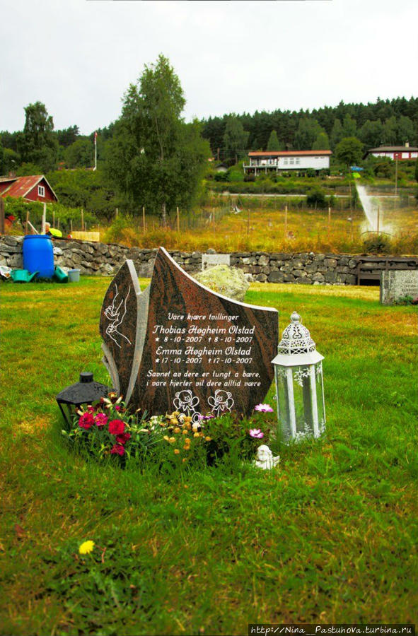 Дошла до местного кладбища. Поразили даты на камне. Лейкангер, Норвегия