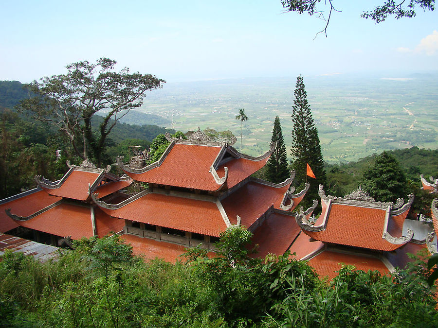 Святыня горы Та Ку Фантхиет, Вьетнам