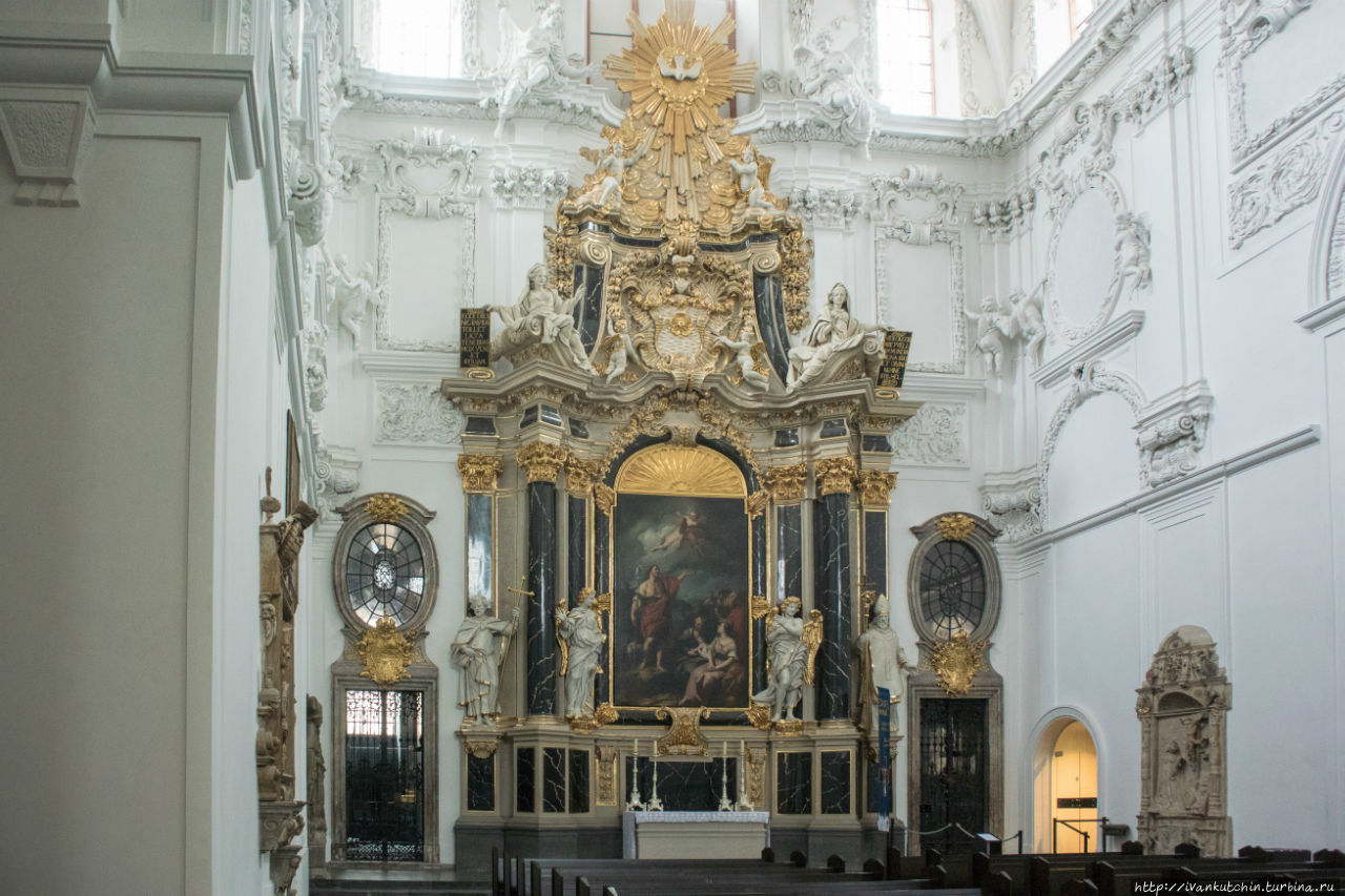 Собор Святого Килиана, внутренние интерьеры Вюрцбург, Германия