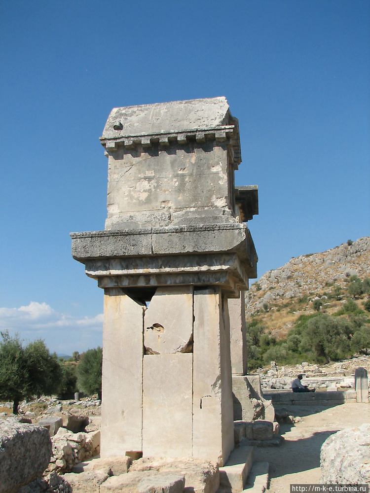 Ликийский саркофаг