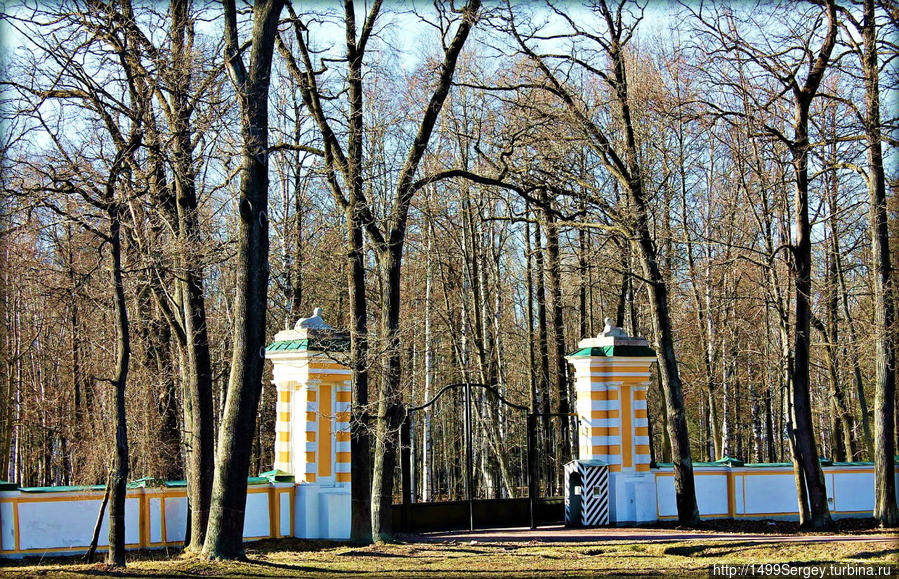 Звериные ворота Петергоф, Россия