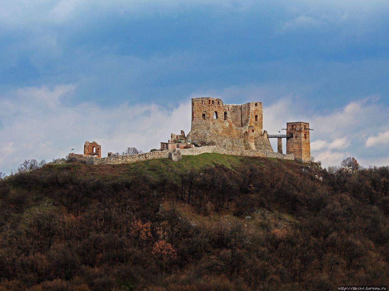 Замок Чеснек Чеснек, Венгрия