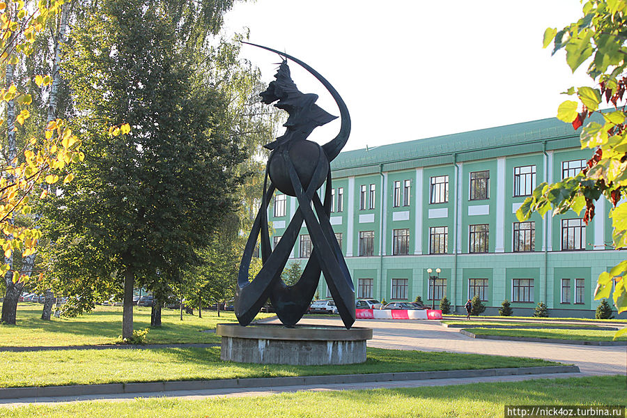 Памятник «Эра космоса» Рыбинск, Россия