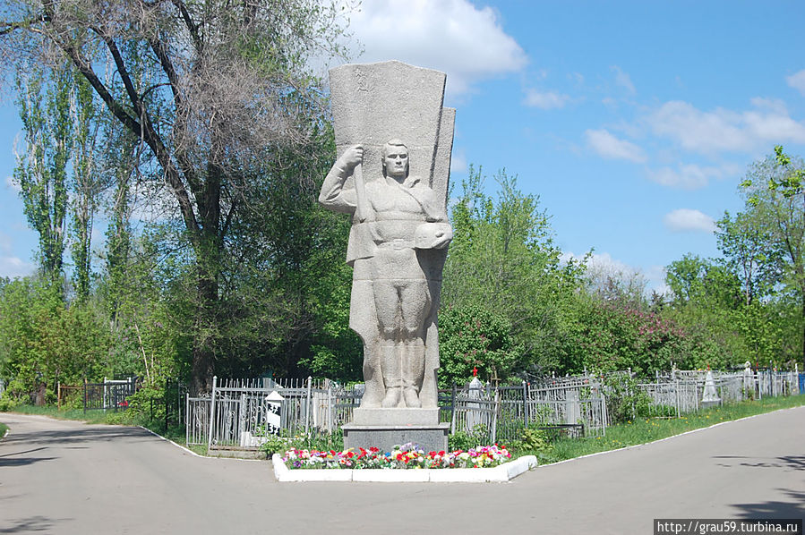 Братская могила на Воскресенском кладбище Саратов, Россия