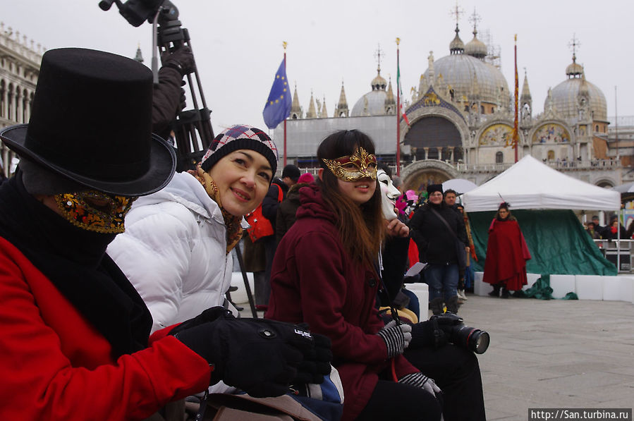 Ну а зрители в ожидании главного события. Ну а зрители в ожидании главного события.