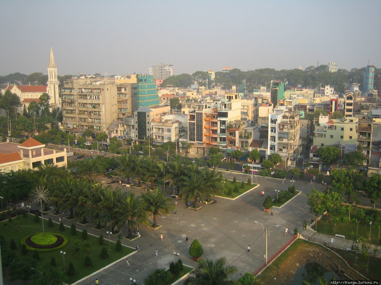 Вид на город из  гостиниц
