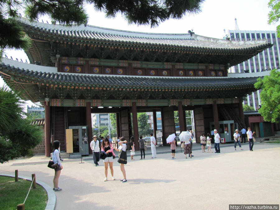 Дворец Чхандоккун. Первая часть. Сеул, Республика Корея Дворец Чхандоккун. Первая часть. Сеул, Республика Корея
