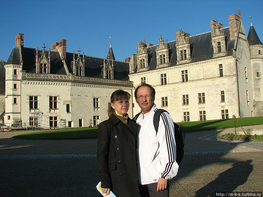 Два крыла замка Два крыла замка