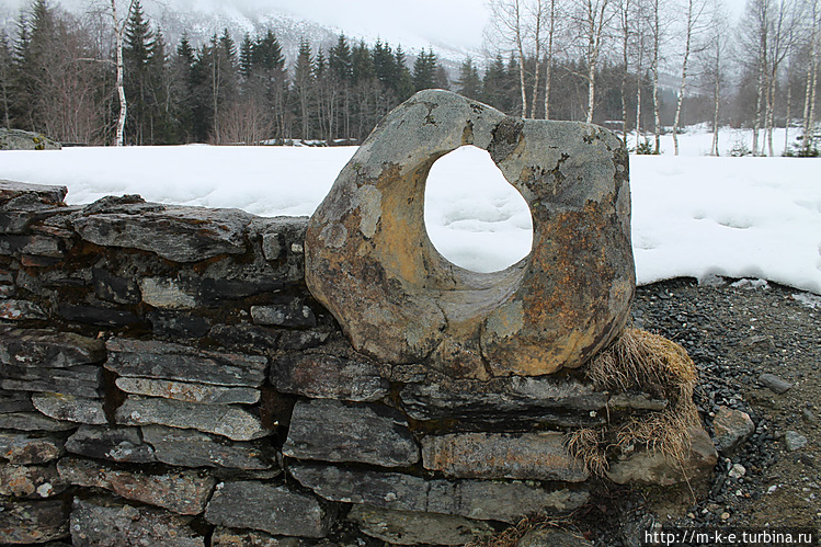 Камень Marriage Stone