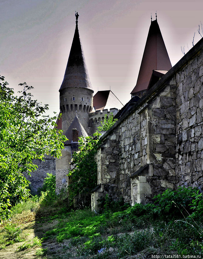 Сказочный замок Корвинов Хунедоара, Румыния