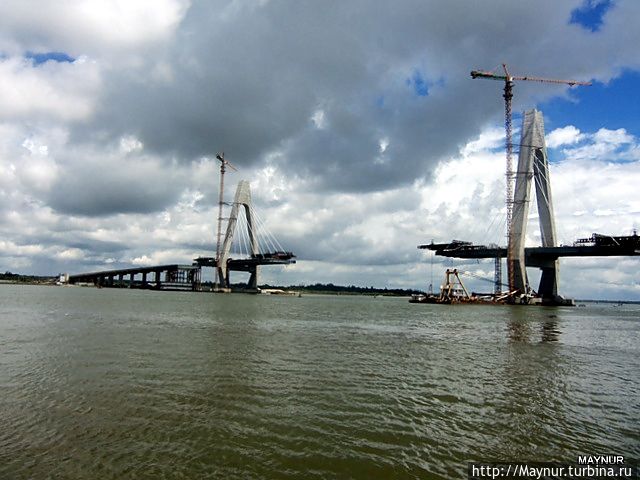 Строящийся мост через залив Китай