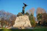 Памятник революционерам 1848-го года. Тогда по всей Европе бушевали восстания.