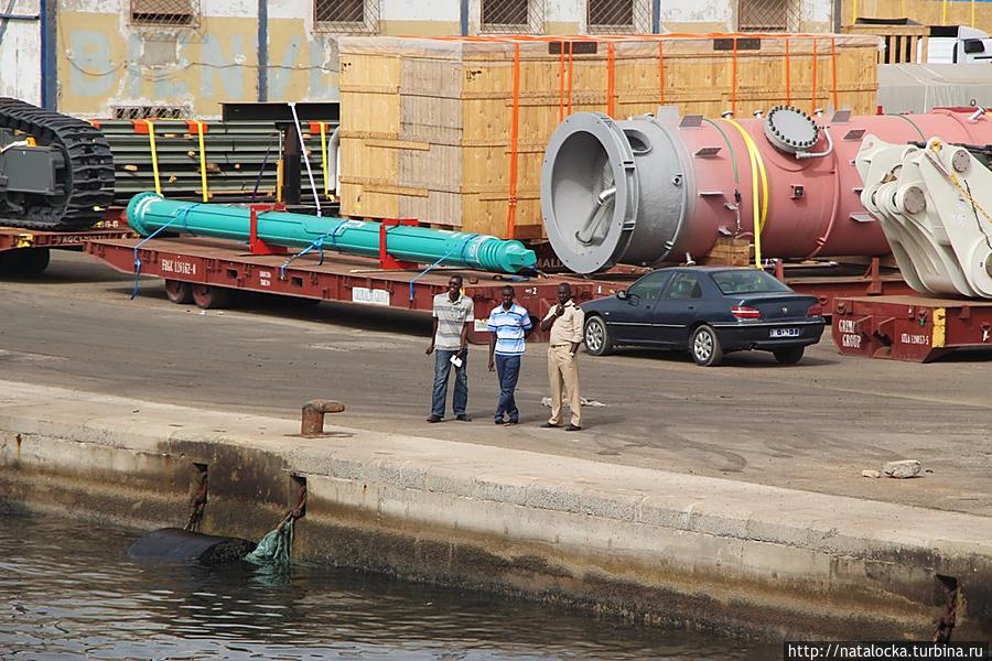 Барк Седов. Как встречают корабли... Дакар, Сенегал Барк Седов. Как встречают корабли... Дакар, Сенегал