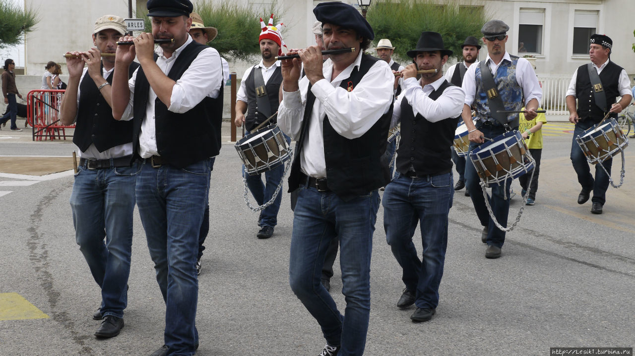 Сент-Мари-де-ла-Мер. Город-праздник Сент-Мари-де-ла-Мер, Франция Сент-Мари-де-ла-Мер. Город-праздник Сент-Мари-де-ла-Мер, Франция