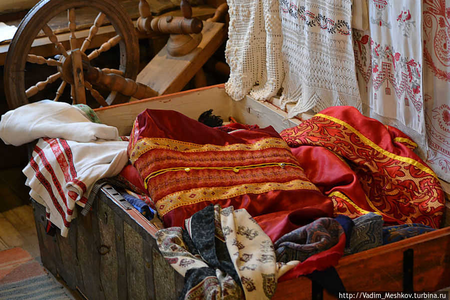 В крестьянской избе В крестьянской избе