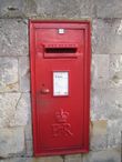 Красный почтовый ящик в Оксфорде