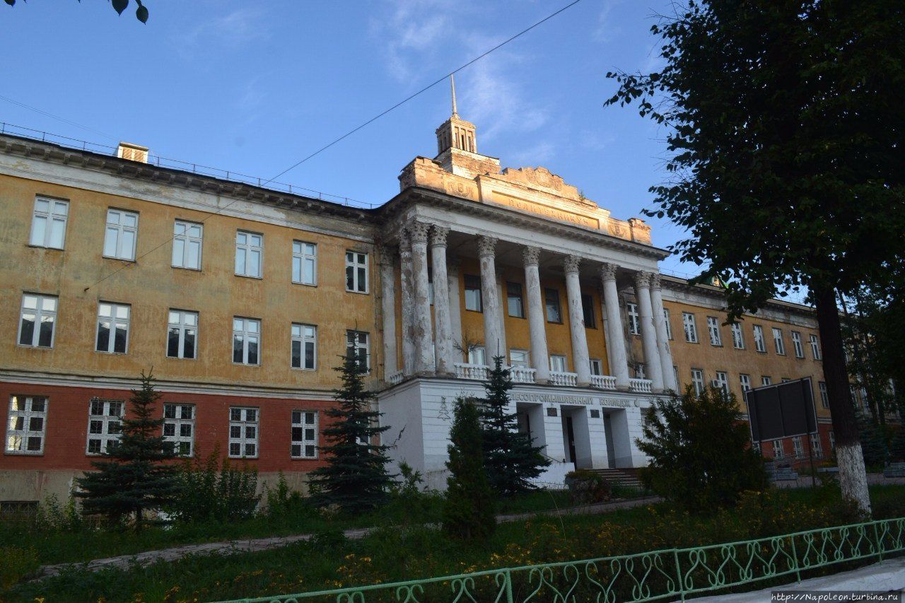 Кировский лесопромышленный колледж / Kirov timber industry College