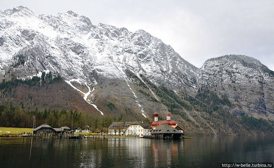 А вот и сама гора Ватцман с ее семью вершинами. А вот и сама гора Ватцман с ее семью вершинами.