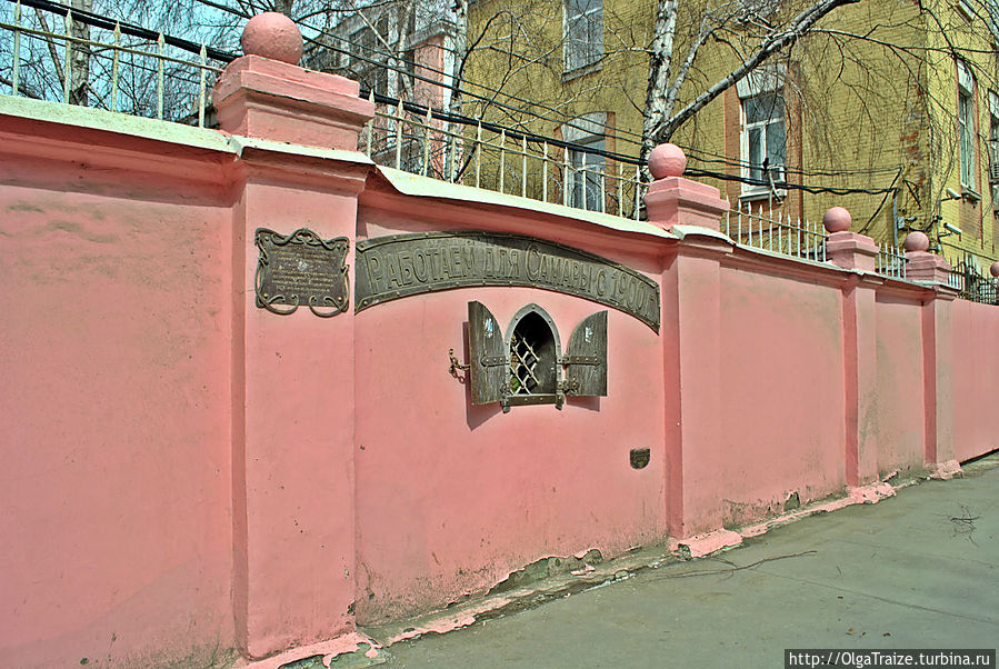 Памятник бронзовой батарее — самый теплый памятник России Самара, Россия
