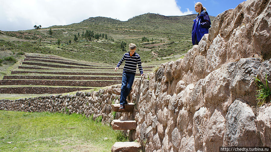 Посмотрите какое элегантное решение конструкции ступенек Марас, Перу
