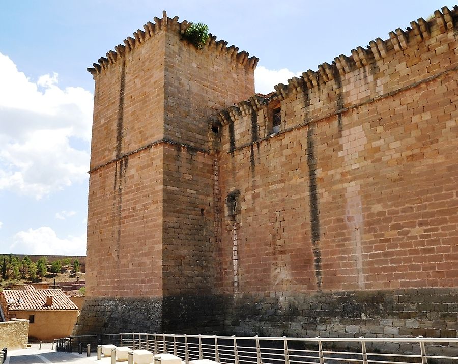 Замок Мора де Рубиэлос Мора-де-Рубьелос, Испания