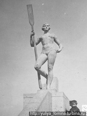 Девушка с веслом Девушка с веслом