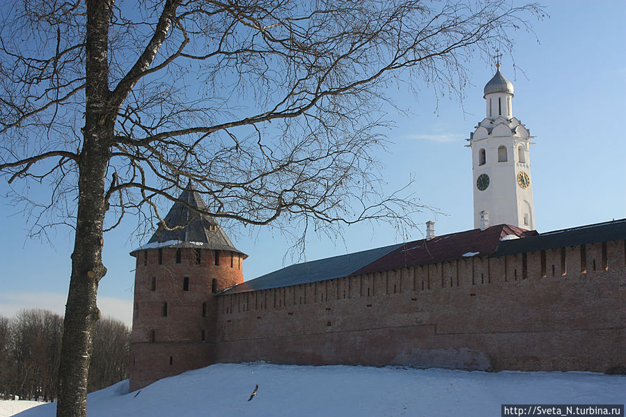Федоровская башня и часозвоня Федоровская башня и часозвоня