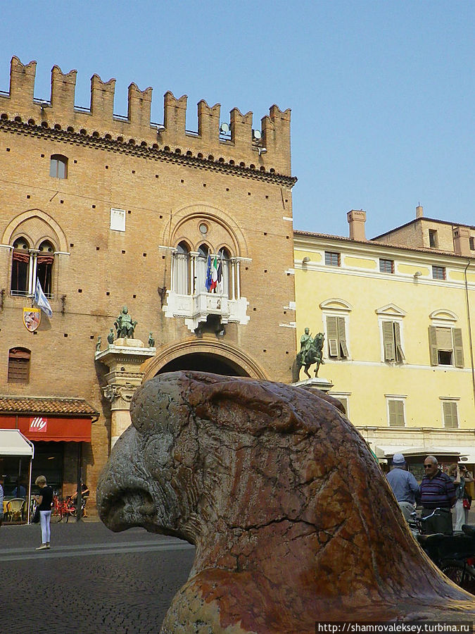 Феррара. Палаццо Комунале Феррара, Италия Феррара. Палаццо Комунале Феррара, Италия