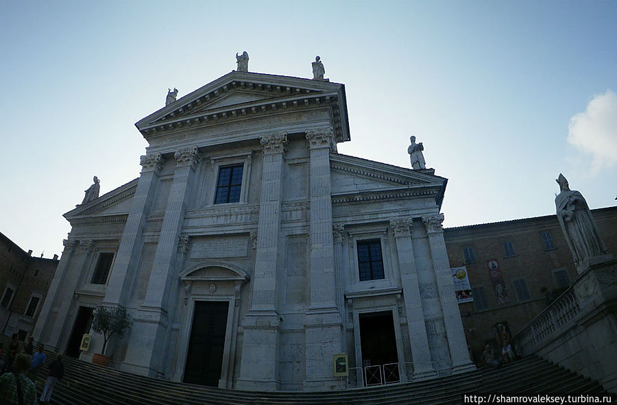 Кафедральный собор Урбино Урбино, Италия