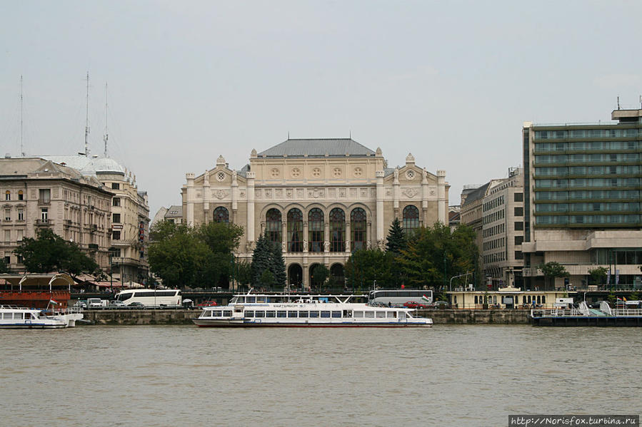 По Дунаю Будапешт, Венгрия По Дунаю Будапешт, Венгрия