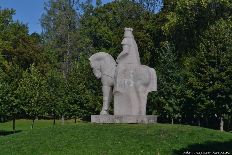 Памятник Витаутасу Бирштонас, Литва