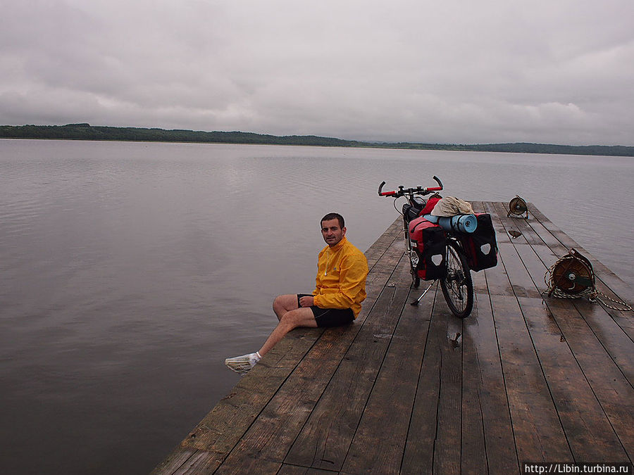 На озере Онума. Про баню онсен, дождь и одного японца Префектура Хоккайдо, Япония На озере Онума. Про баню онсен, дождь и одного японца Префектура Хоккайдо, Япония