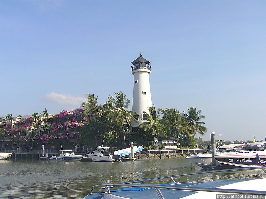 маяк в порту Пхукет, Таиланд