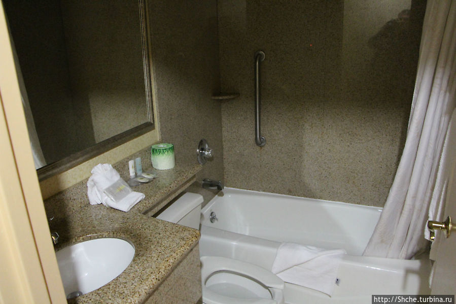 как для 2-х звездочного отеля наличие ванной считаю хорошим дополнением Нью-Йорк, CША