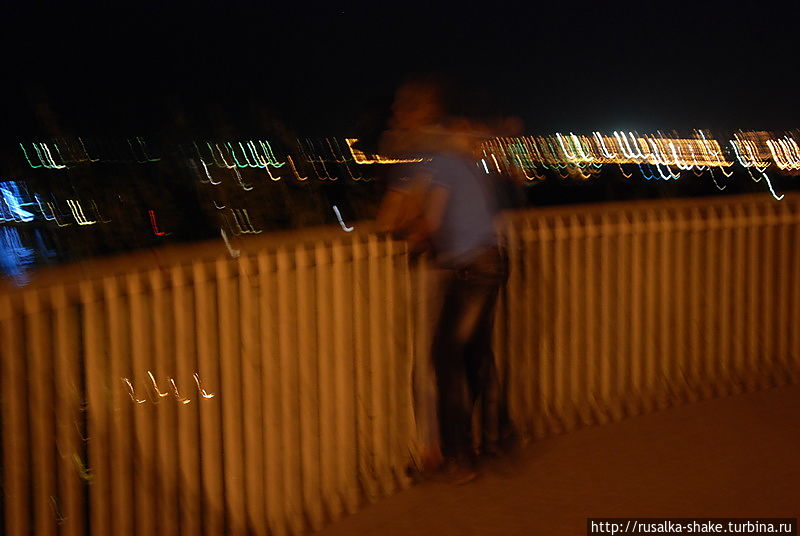 Ночная прогулка из Европы в Азию Ростов-на-Дону, Россия Ночная прогулка из Европы в Азию Ростов-на-Дону, Россия