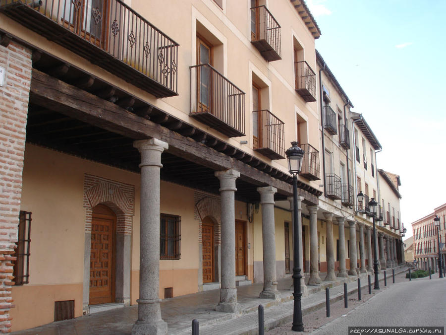 Город в стиле мудехар... Аревало, Испания