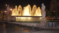 Фонтаны на площади Каталонии. Не Поющий фонтан, конечно, но всё же... ))