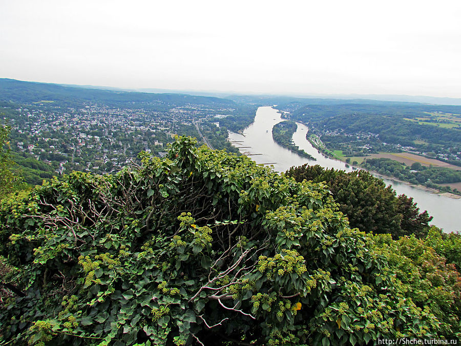 Спустились к смотровой Спустились к смотровой