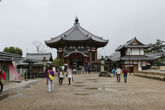 Нанэндо-южный восьмиугольный зал. Является храмом в маршруте паломничества по 33 храмам западной Японии. Был основан 813 году Фудзиварой но Фуюцугу