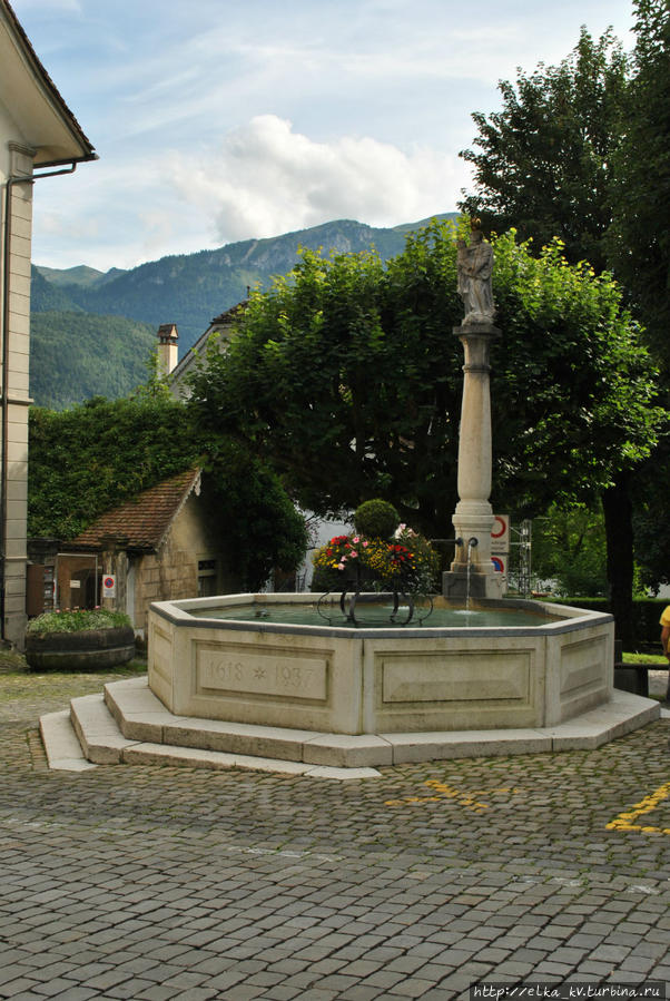 Городской фонтан Швица Швиц, Швейцария