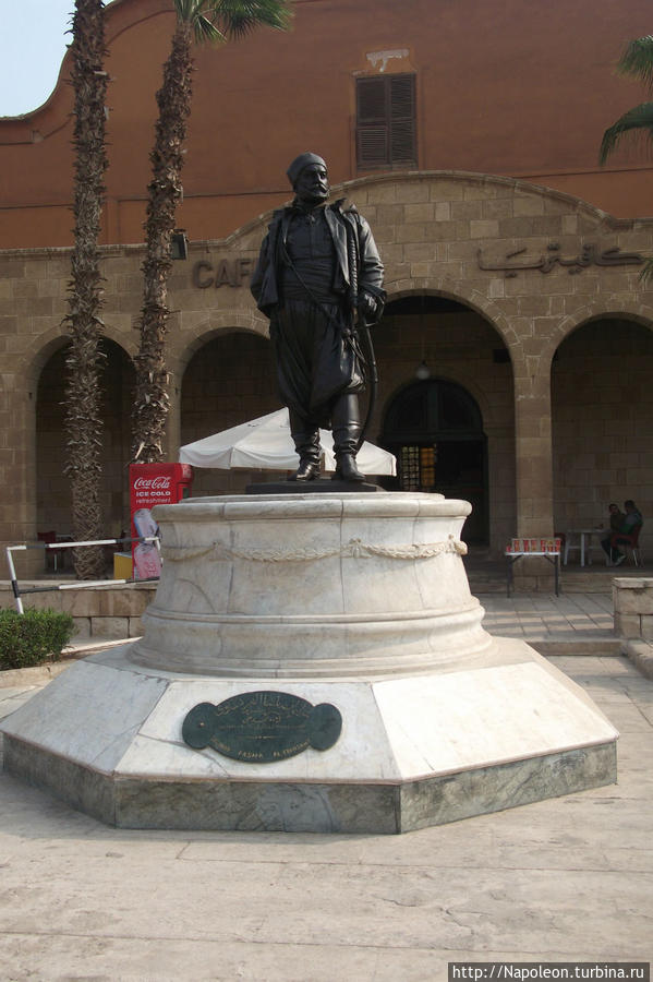 памятник Сулейман-паше аль-Фарансави