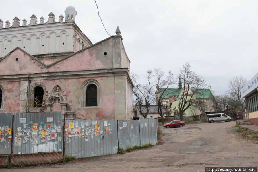 Оборонная синагога Жолква, Украина