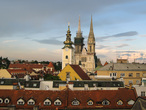Загреб. Крыши города и шпили Кафедрального собора.