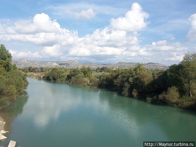 Река Эуремедан , нынешняя река Кепрю. Анталия, Турция